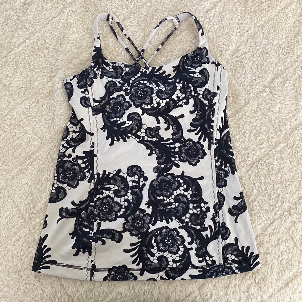 Lululemon Athletica Black & White Tank Top, built in support, size small 4